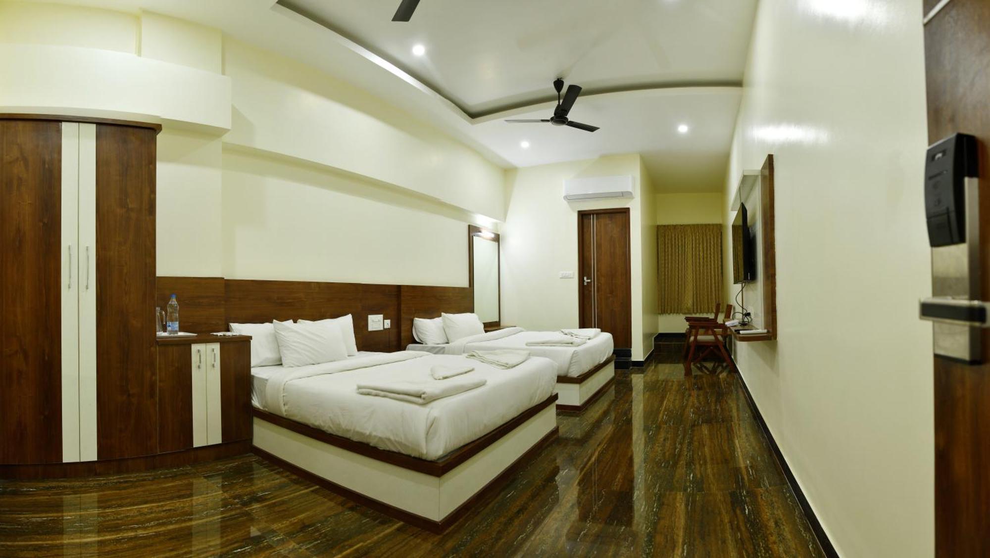 Hotel Nivetha Inn Coimbatore Exterior photo